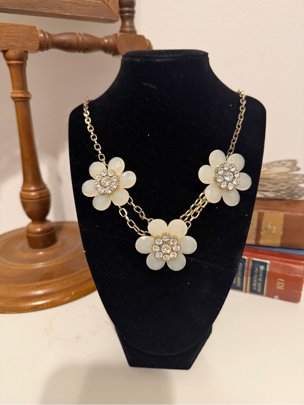 Vintage VCLM gold tone Necklace with Cream Floral Pendants and Crystal Centers